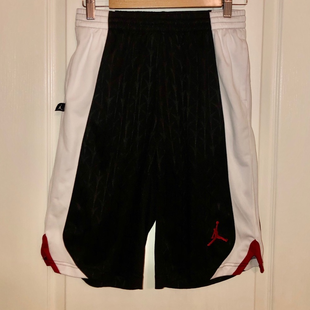 DRI FIT NIKE JORDAN SHORTS